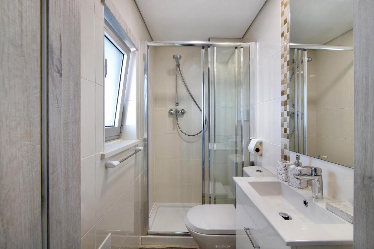 Numar Residence Villa Z マンタ・ロータ エクステリア 写真
